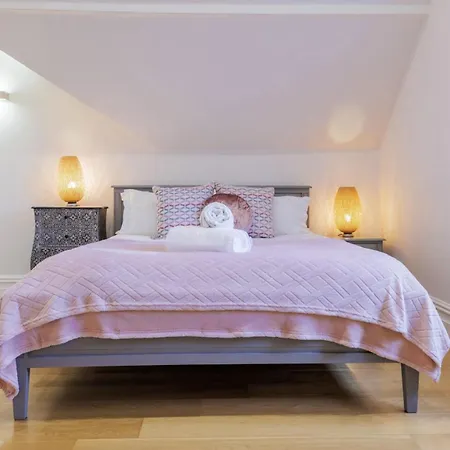 Cunsey, Penthouse Apartman